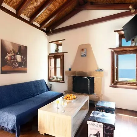 Ypatia Cozy Castle With Loft