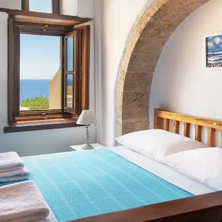 Feriehus Ypatia Cozy Castle With Loft