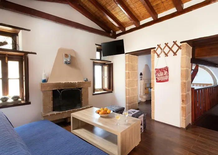 Ypatia Cozy Castle With Loft *