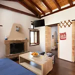 Ypatia Cozy Castle With Loft *